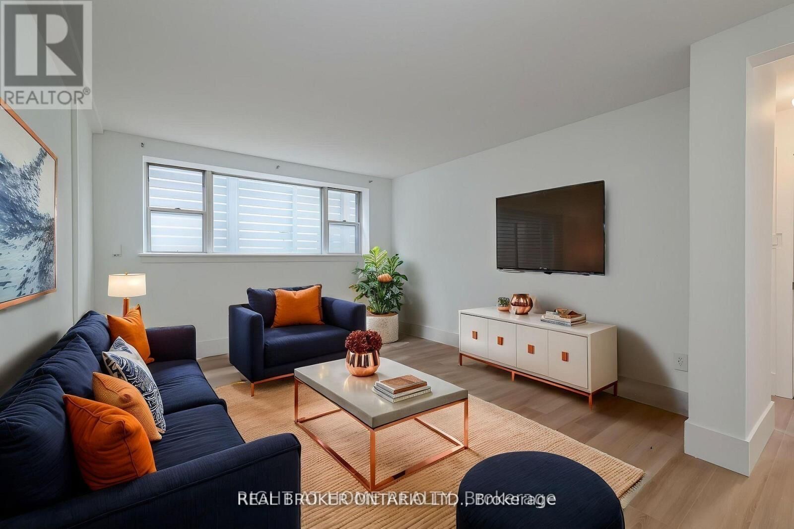 Property Photo: 71 Murrie Street 1 ON M8V 1X6