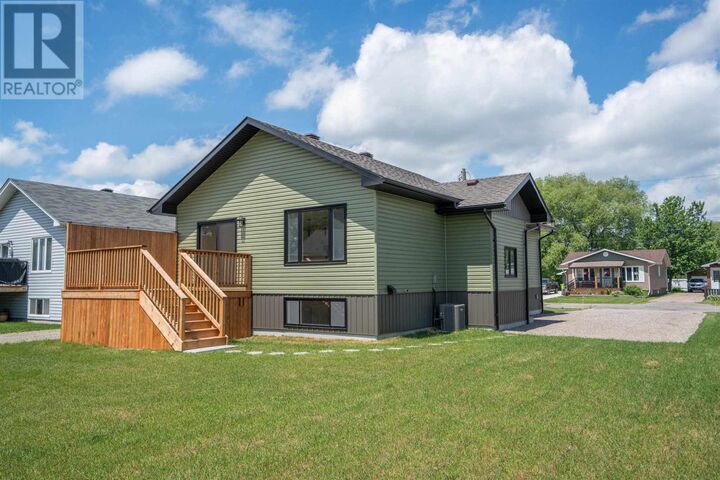 Property Photo: 255 East Balfour St ON P6C 1X8