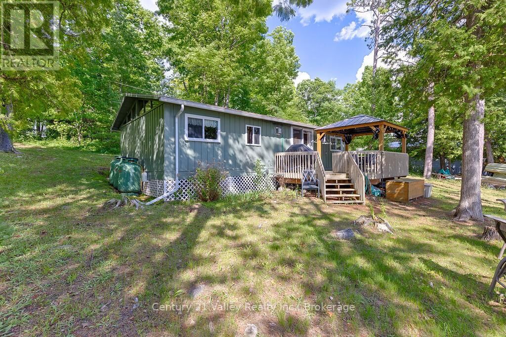 Property Photo: 161 Maple Grove Lane ON K0J 1T0