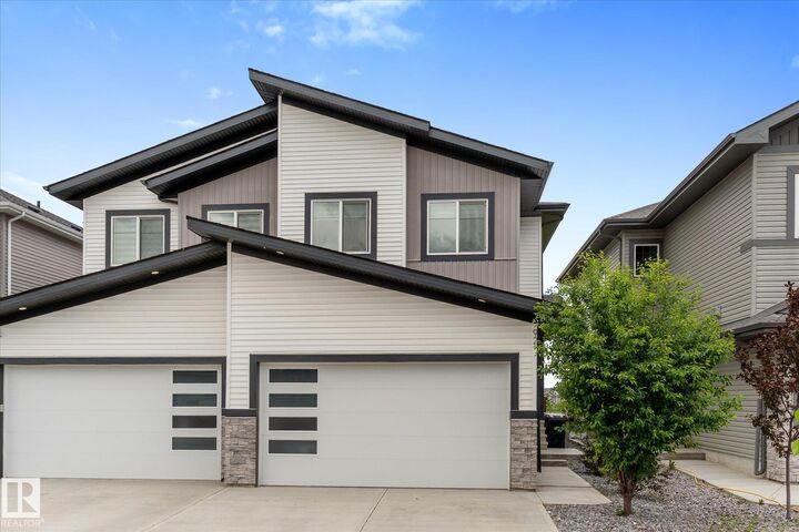 Property Photo: 92 Elm Street AB T8L 0X8