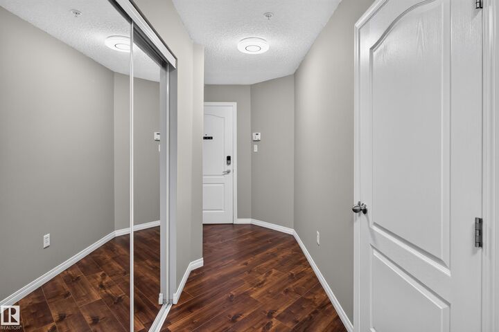 Property Photo: 7327 South Terwillegar Drive NW 7124 AB T6R 0L8
