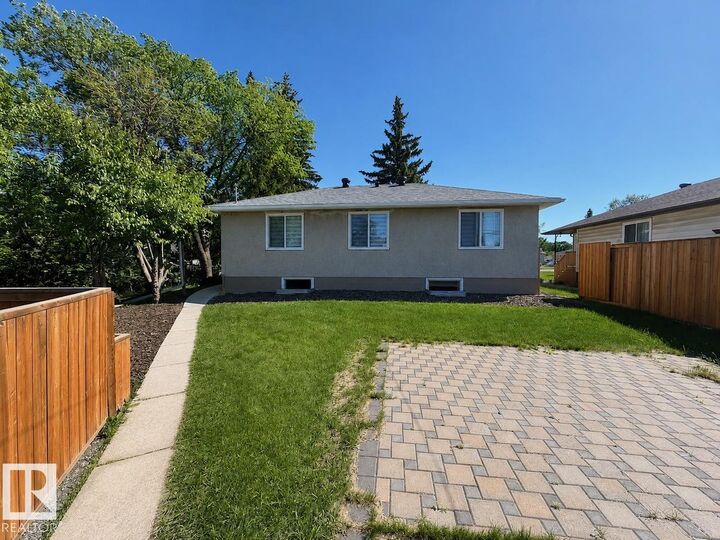 Property Photo: 11348 111 Avenue NW Upper AB T6G 0C9