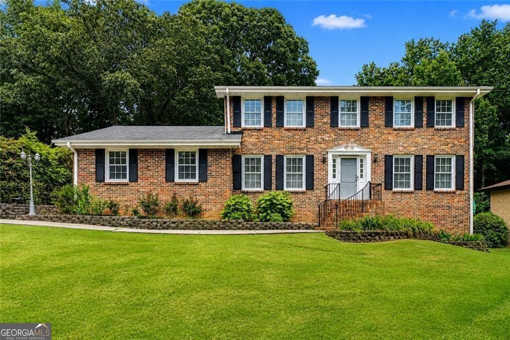 Property Photo: 1683 Oak Ridge Circle SW GA 30087