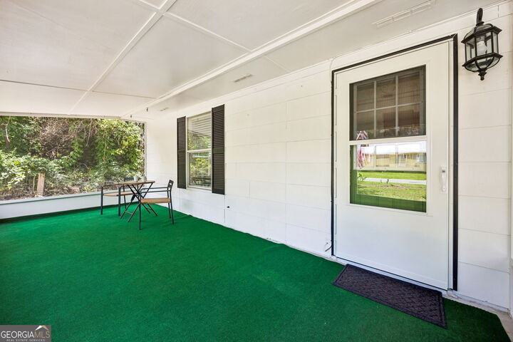 Property Photo: 322 N Satilla Street GA 31548