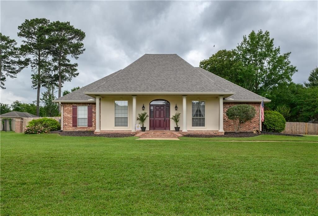 Property Photo:  5062 Laura Lane  LA 71485 