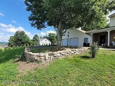Property Photo:  640 W Foothills Drive  PA 18249 