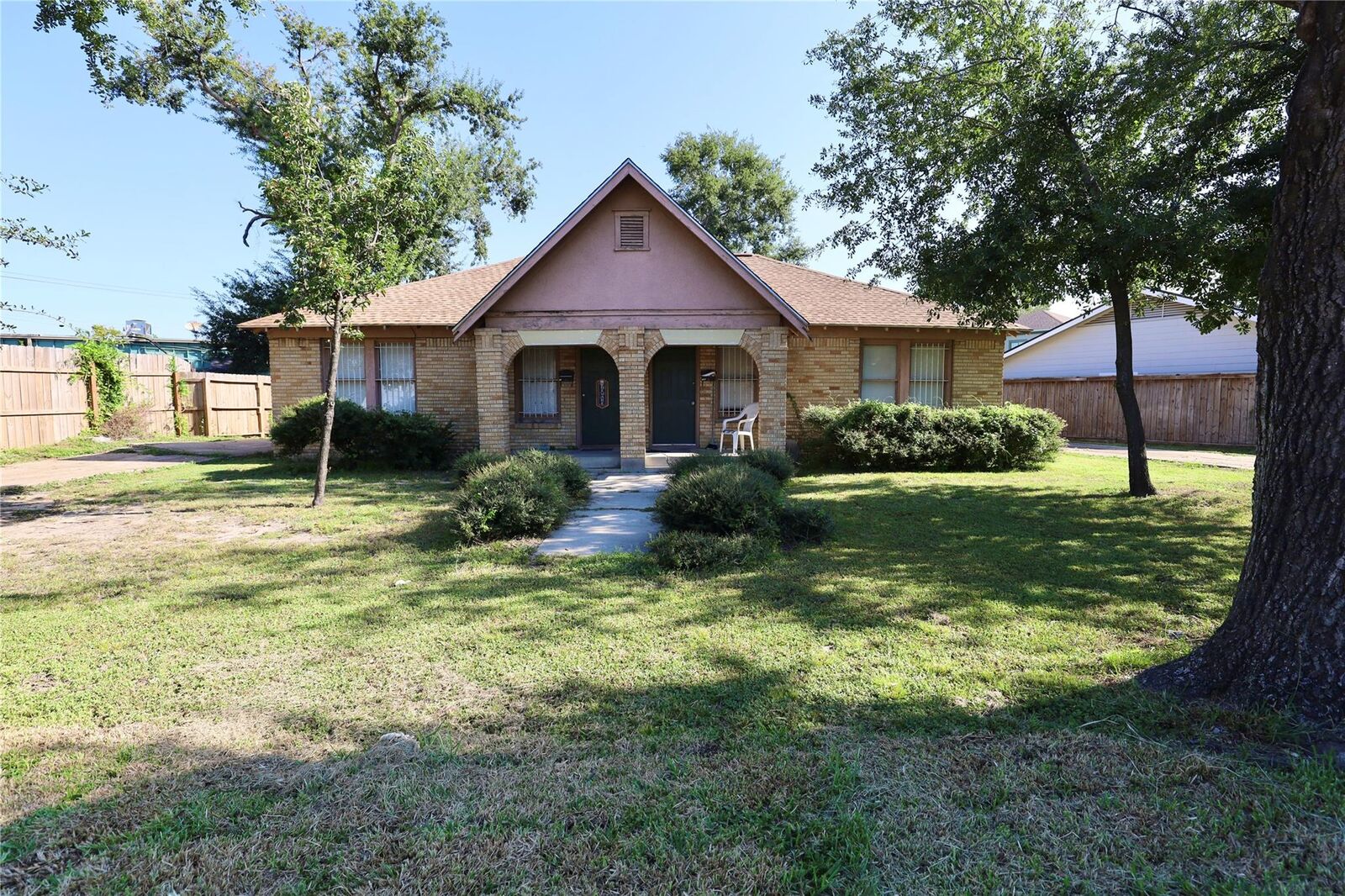 Property Photo:  1125 Usener Street  TX 77009 