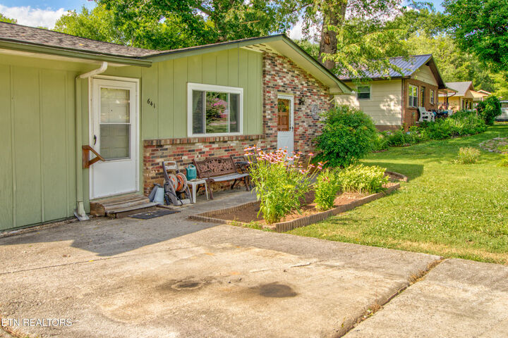 Property Photo:  641 Garfield St  TN 37701 