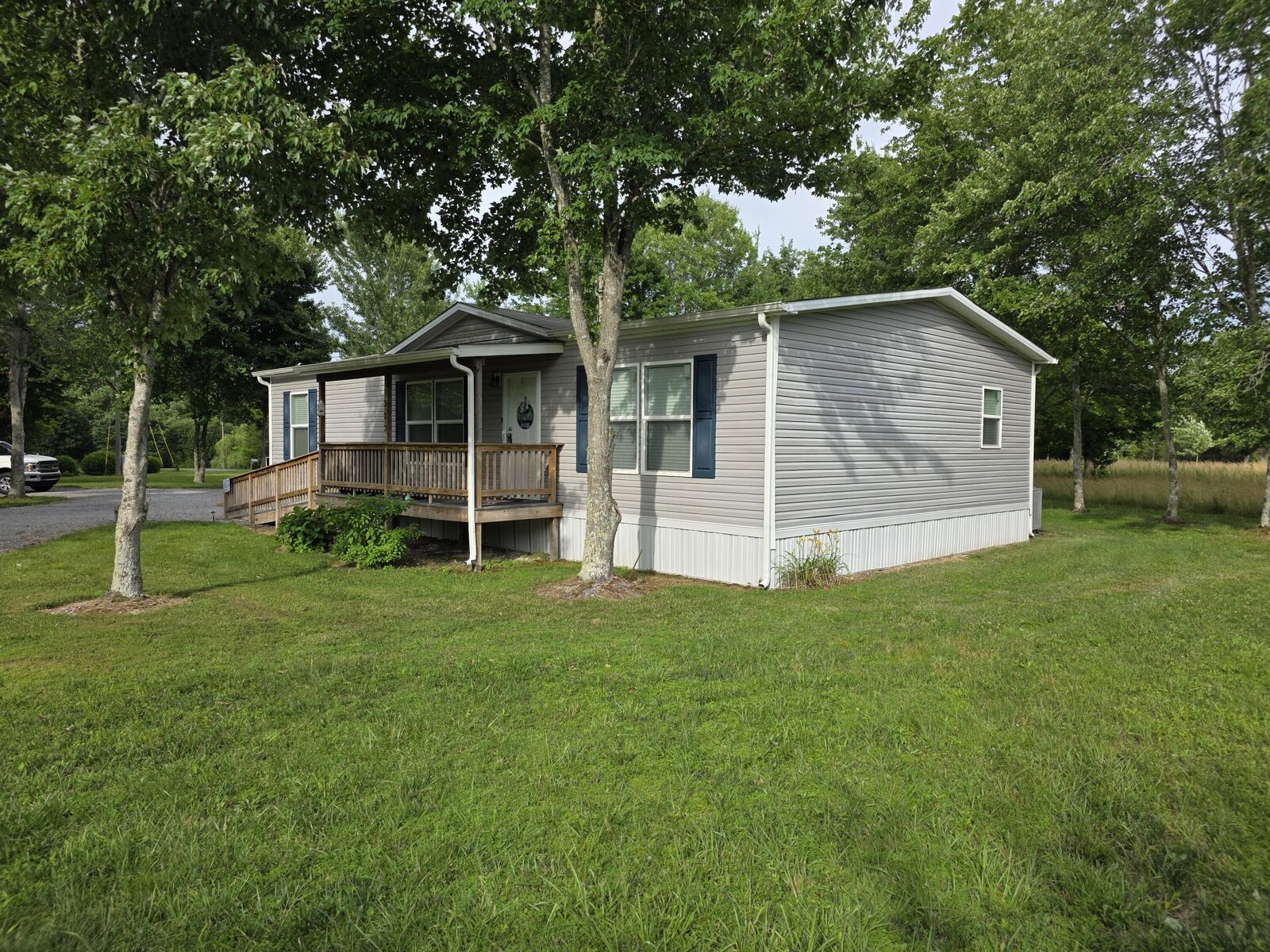Property Photo: 323 McQueary Road KY 42642