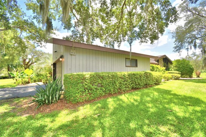 Property Photo:  20 Nottingham Way  FL 33844 