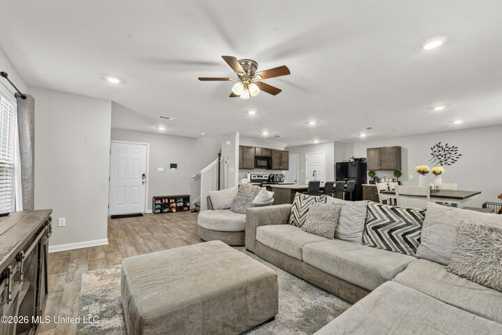 Property Photo: 2108 Magazine Street MS 39564
