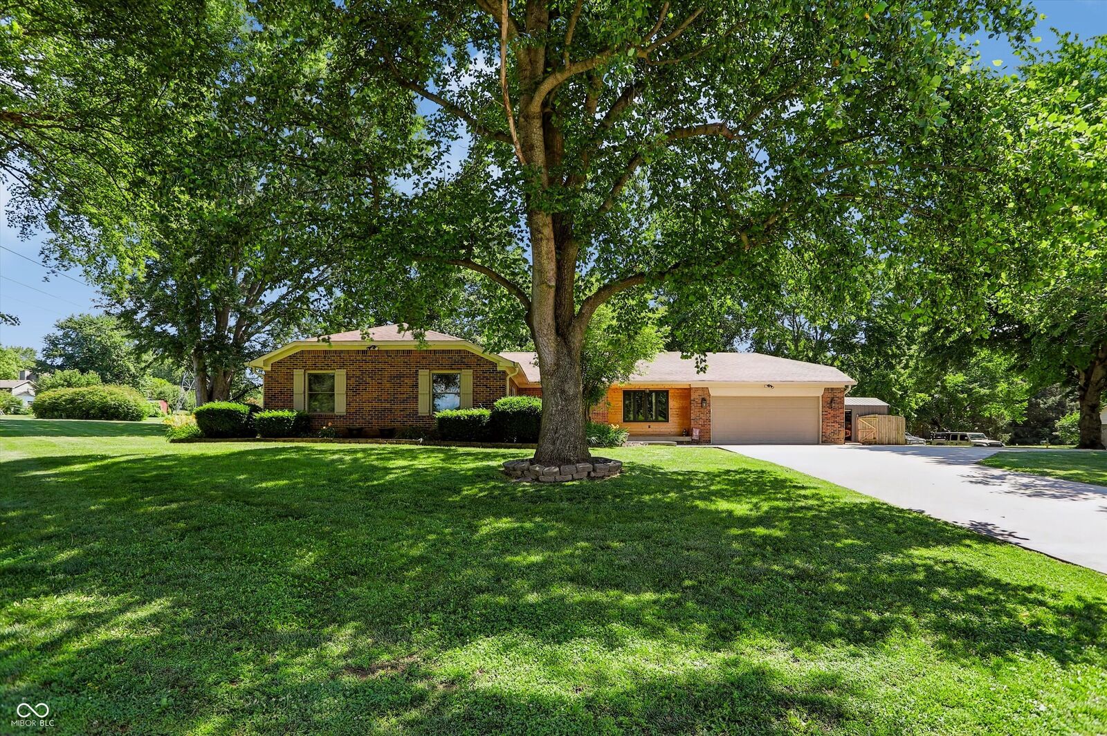 Property Photo:  2577 Horizon Boulevard  IN 46143 
