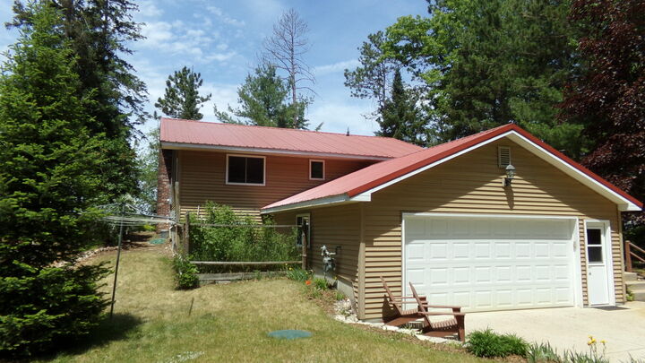 Property Photo: 12385 Oak Ln WI 54114