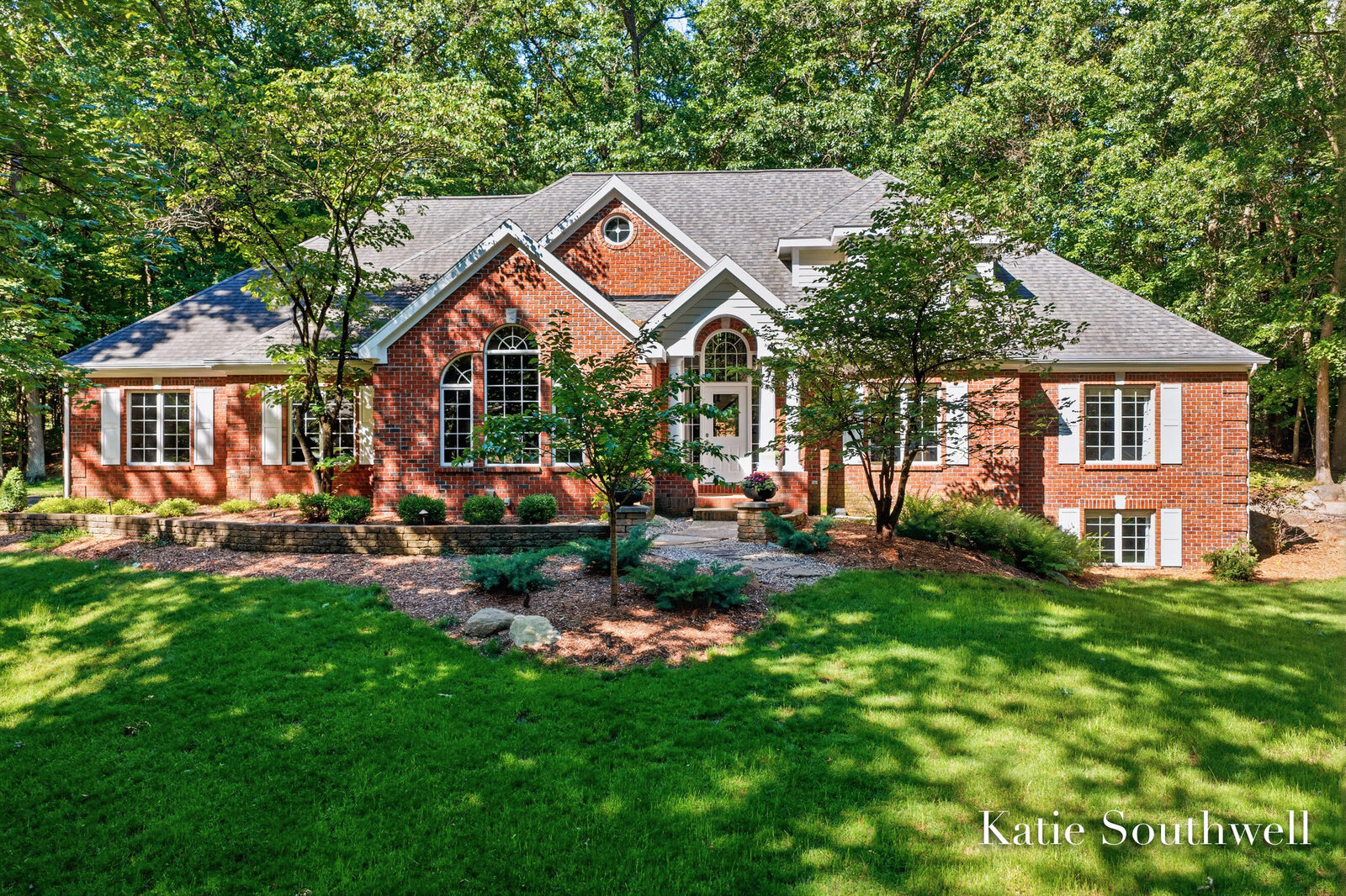 Property Photo:  1800 Sterling Oaks Boulevard SE  MI 49301 