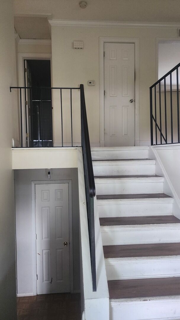 Property Photo:  420 Robinhood Drive  IL 60505 