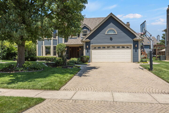 Property Photo:  21W728 McCarron Road  IL 60137 