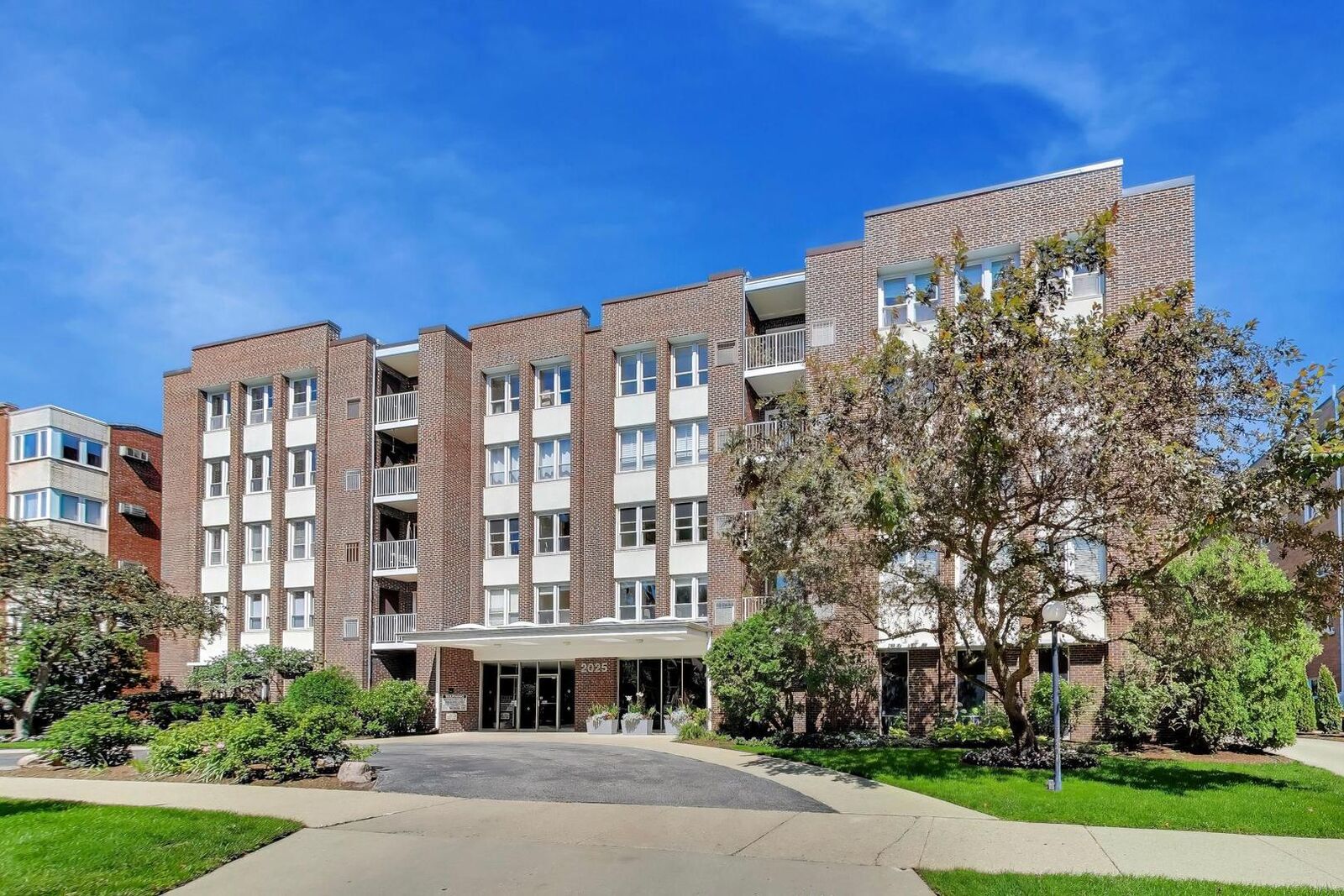 Property Photo: 2025 Sherman Avenue 302 IL 60201