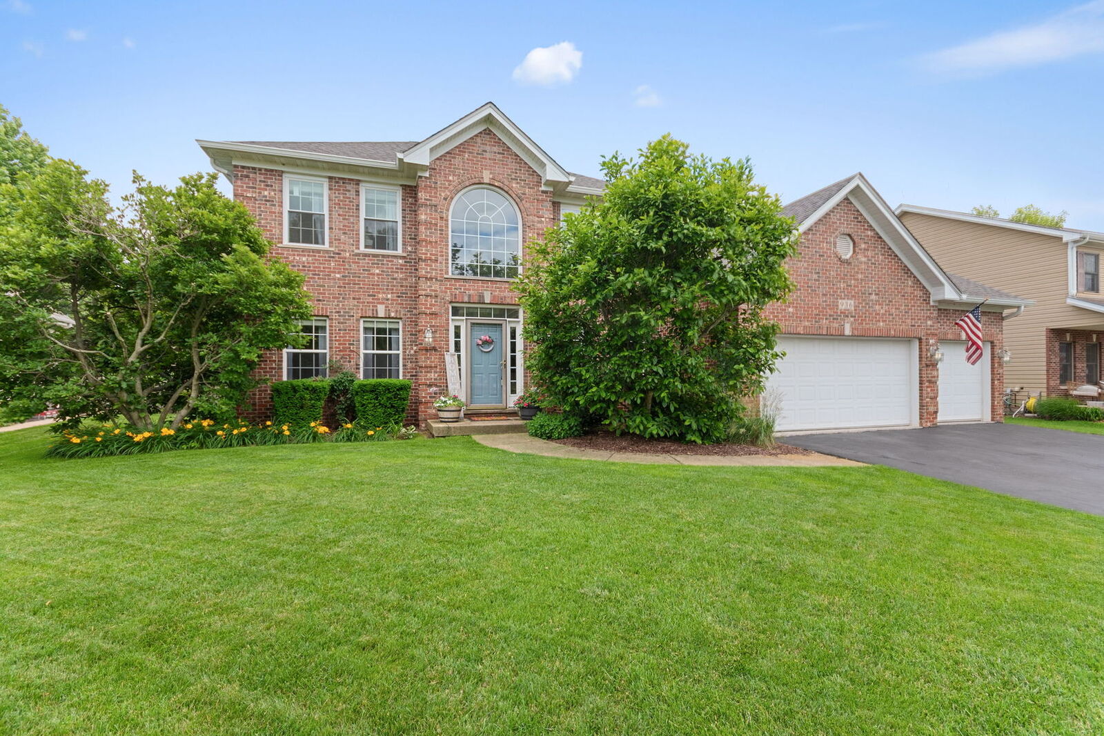 Property Photo: 936 Stony Creek Lane IL 60560