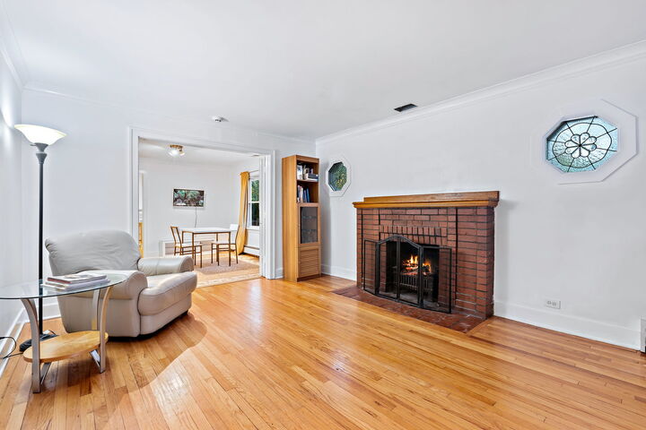 Property Photo:  979 Vine Street  IL 60093 
