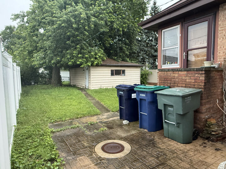 Property Photo:  9559 S Mozart Avenue  IL 60805 