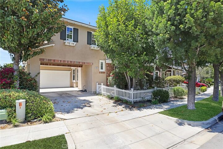Property Photo: 15 Langford Ln CA 92694