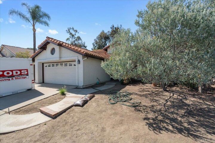 Property Photo: 11782 Calle Albara CA 92019