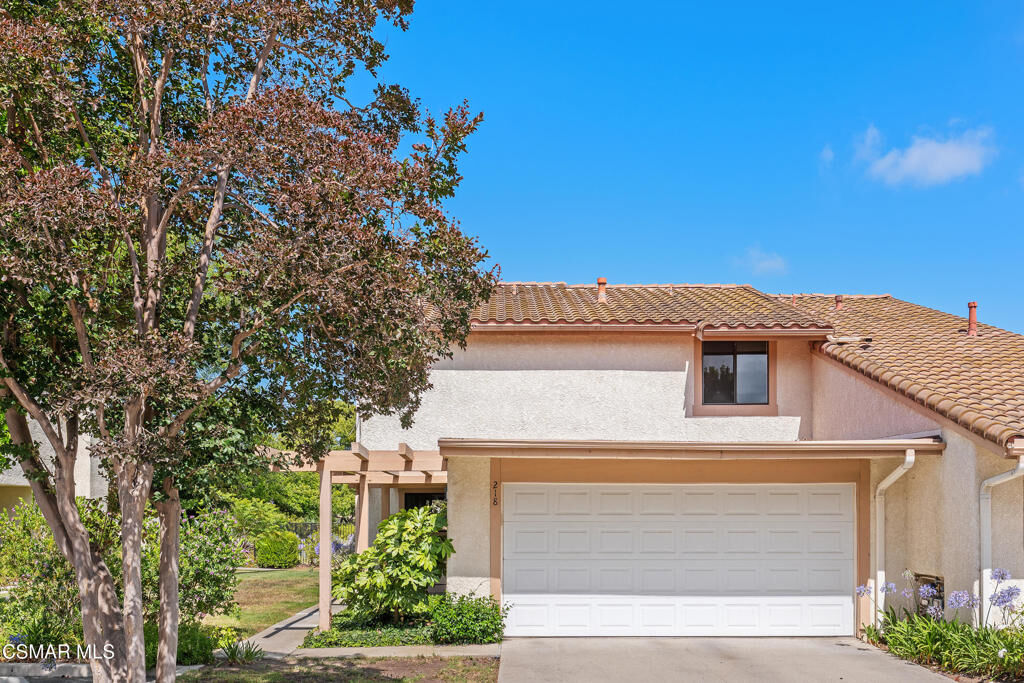 Property Photo:  218 Mariposa Drive  CA 91320 