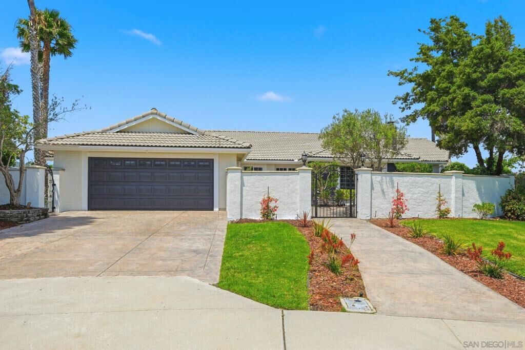 Property Photo:  1619 Mapleleaf Ct  CA 92024 