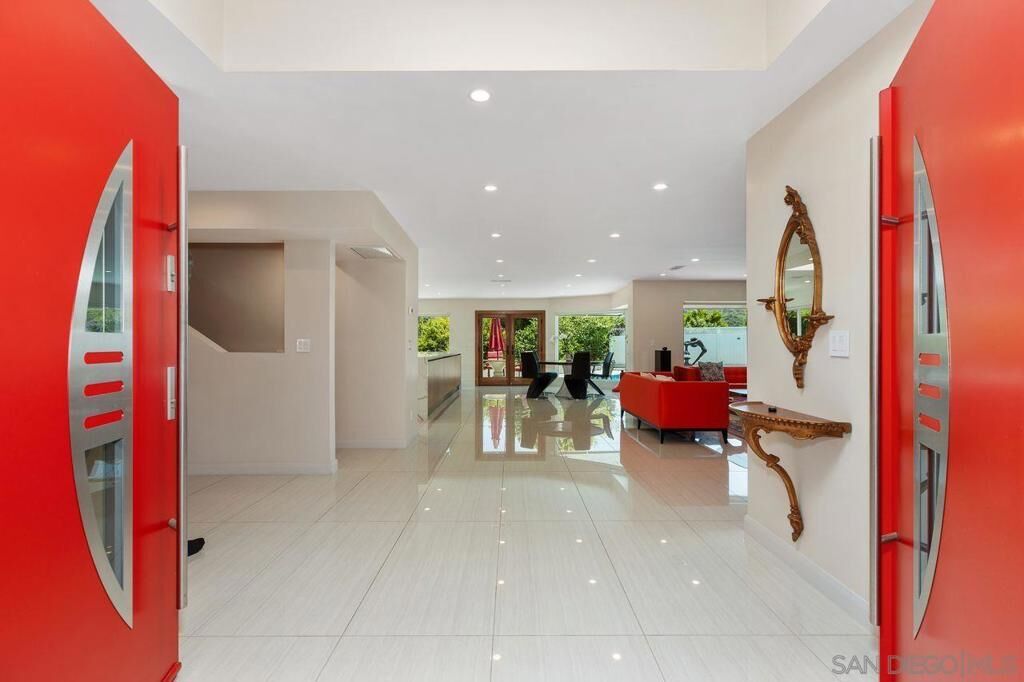 Property Photo: 5441 Curie Way CA 92122