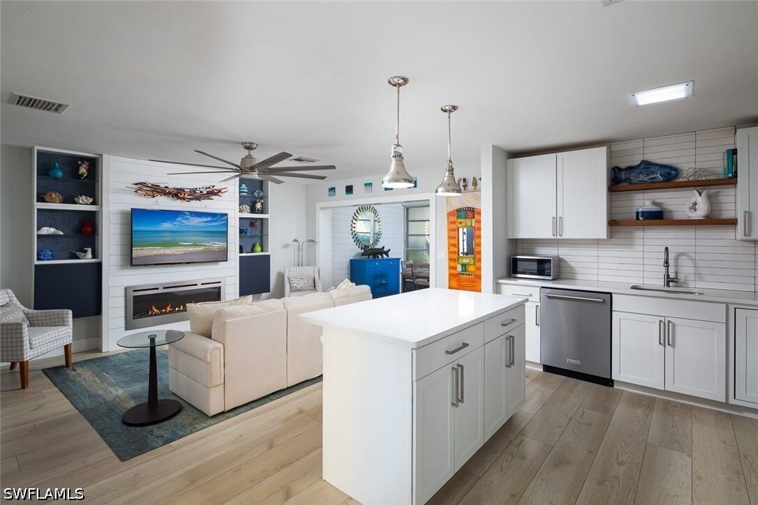 Property Photo: 4171 Lakewood Boulevard E-25 FL 34112