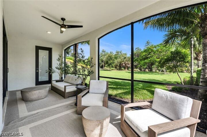 Property Photo: 16348 Viansa Way 102 FL 34110