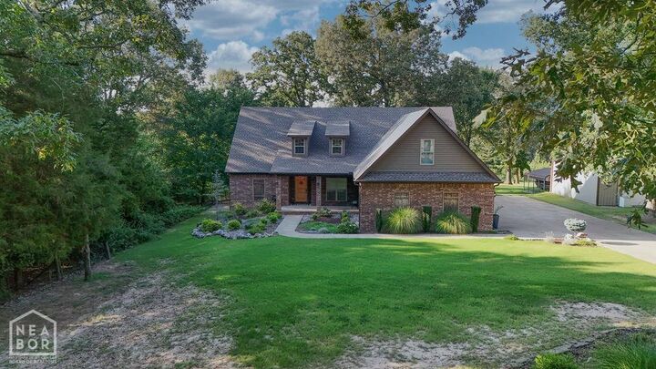 Property Photo:  4910 Peachtree Avenue  AR 72405 