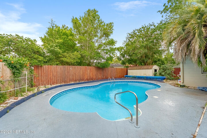 Property Photo:  5922 Triumph Lane W  FL 32244 