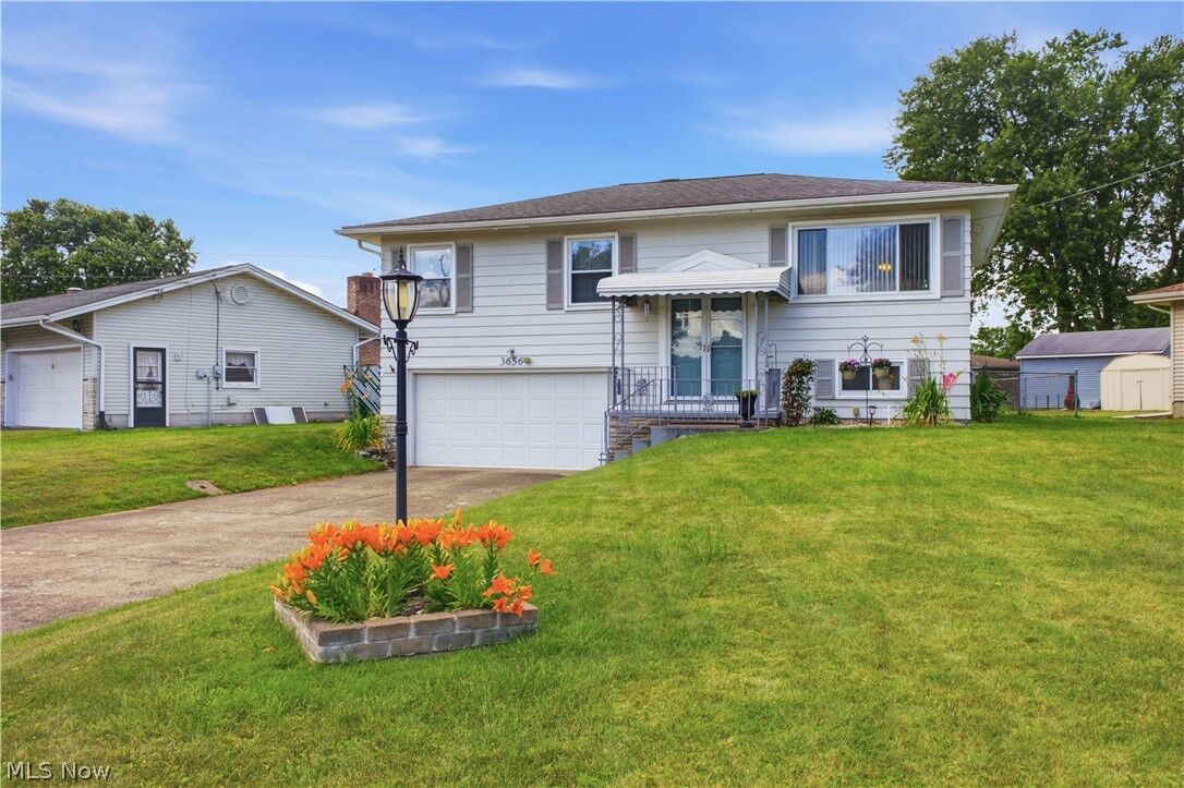 Property Photo:  3656 High Meadow Drive  OH 44406 