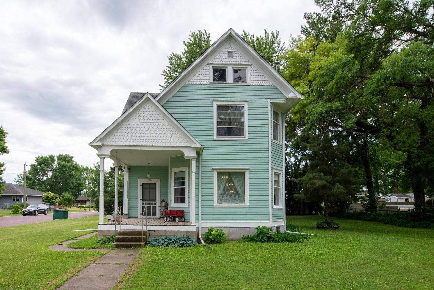Property Photo:  126 Minnesota Avenue E  MN 56068 