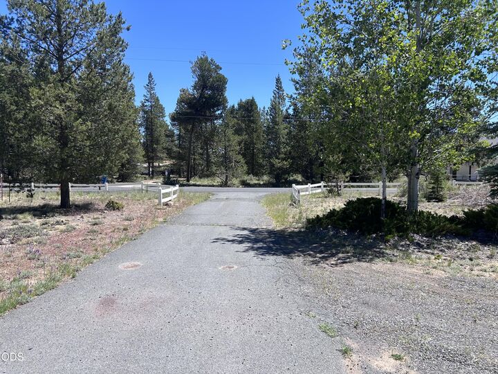 Property Photo: 52643 Center Drive OR 97739