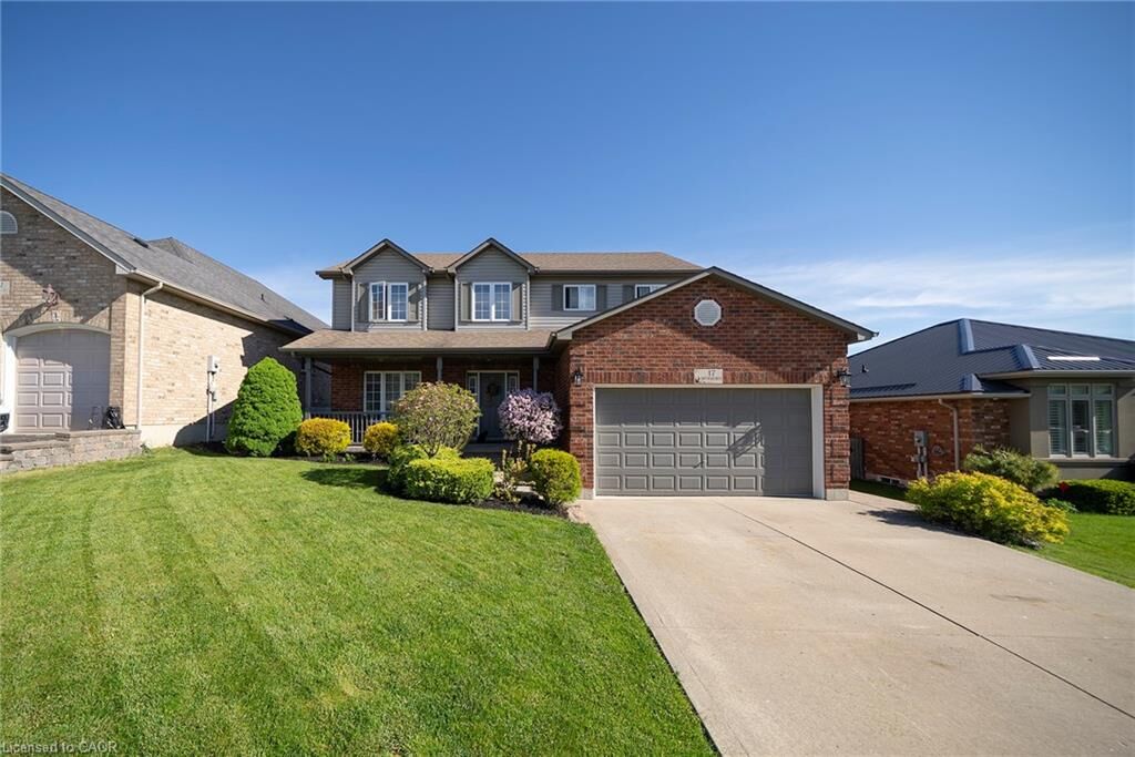 Property Photo: 17 Driftwood Drive ON N3Y 0A3