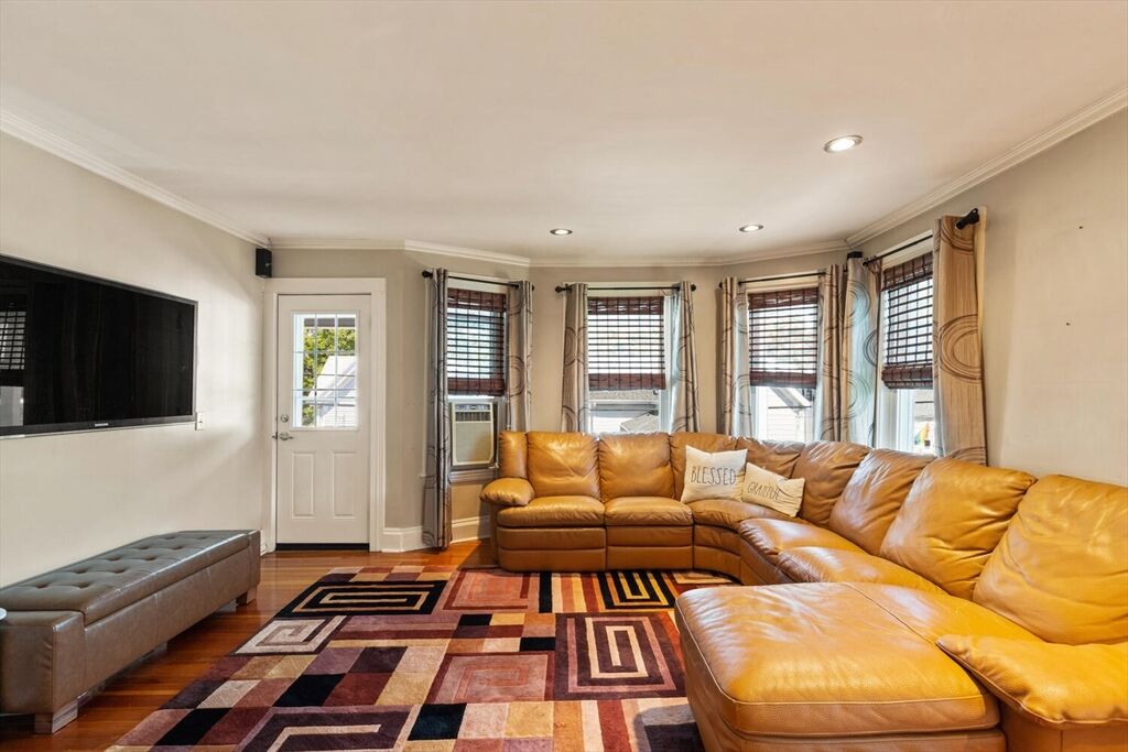 Property Photo:  37 Northend Ave. 2  MA 01970 