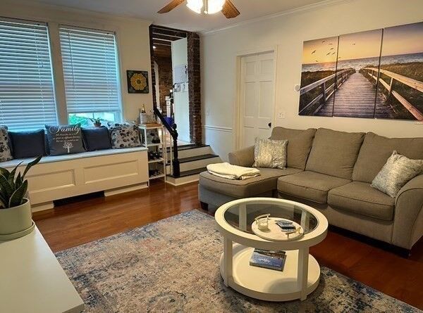 Property Photo:  66 Telegraph St 1  MA 02127 