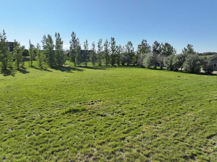 Property Photo: 106 Antler Ridge Rd AB T0K 2A0