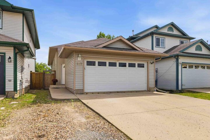 107 J.w. Mann Drive — photo 1
