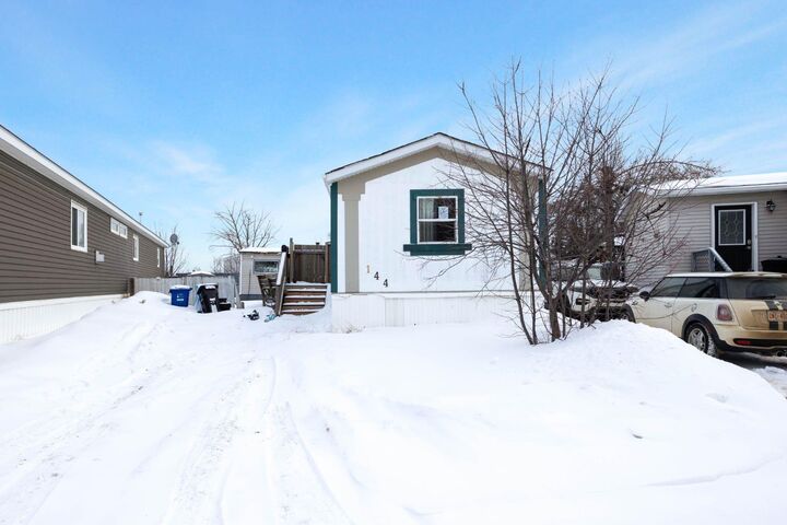 Property Photo:  144 Grecian Place  AB T9H 2N1 