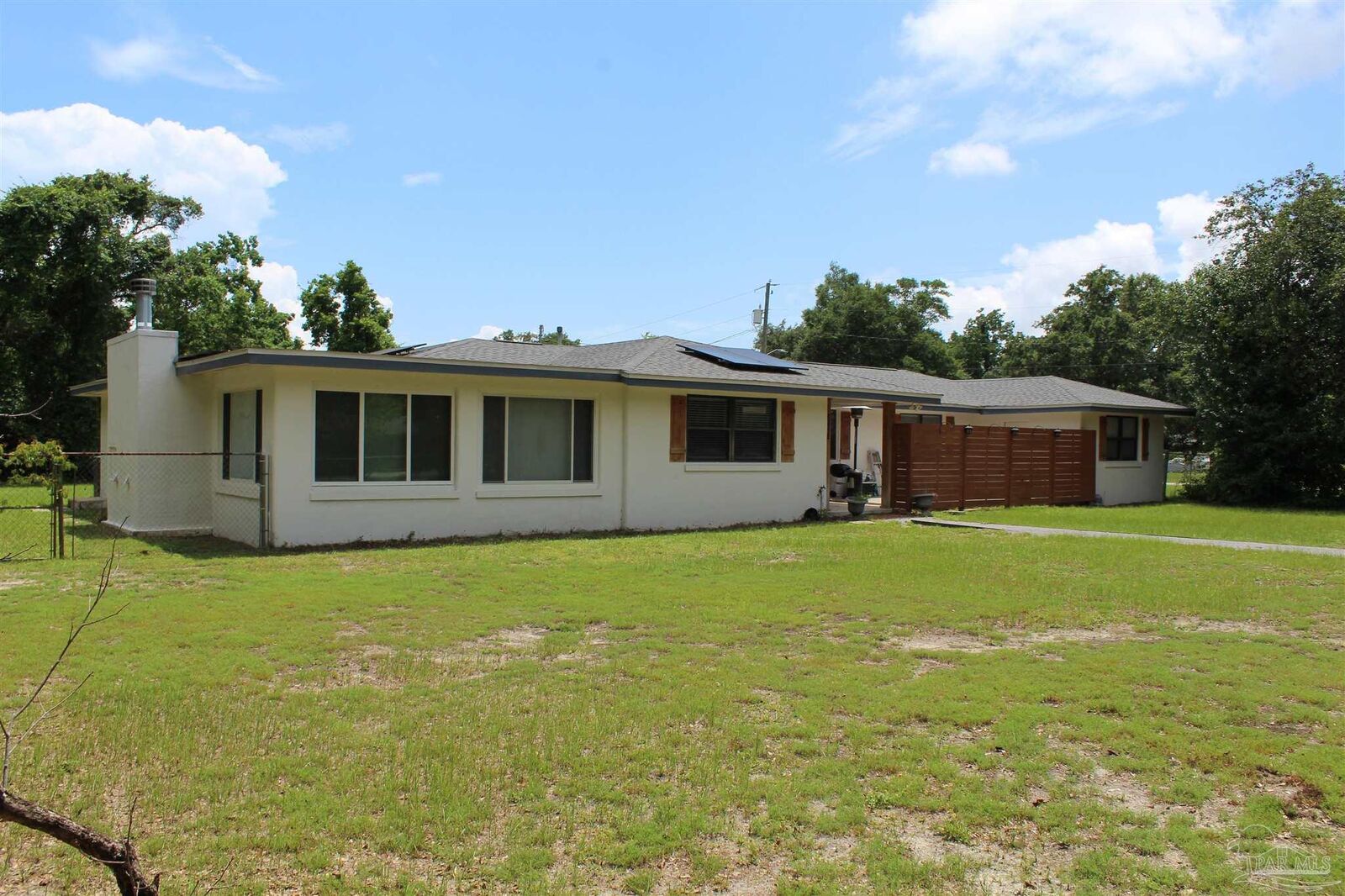 Property Photo: 1975 Heinrich St FL 32507
