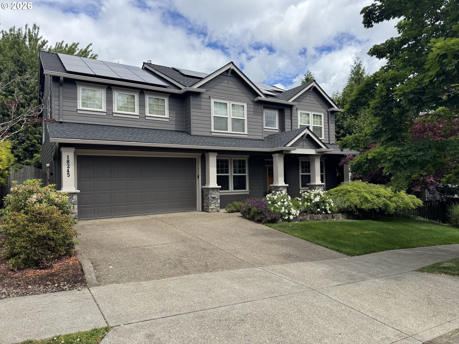 Property Photo: 18245 SW Orchard Hill Ln OR 97140