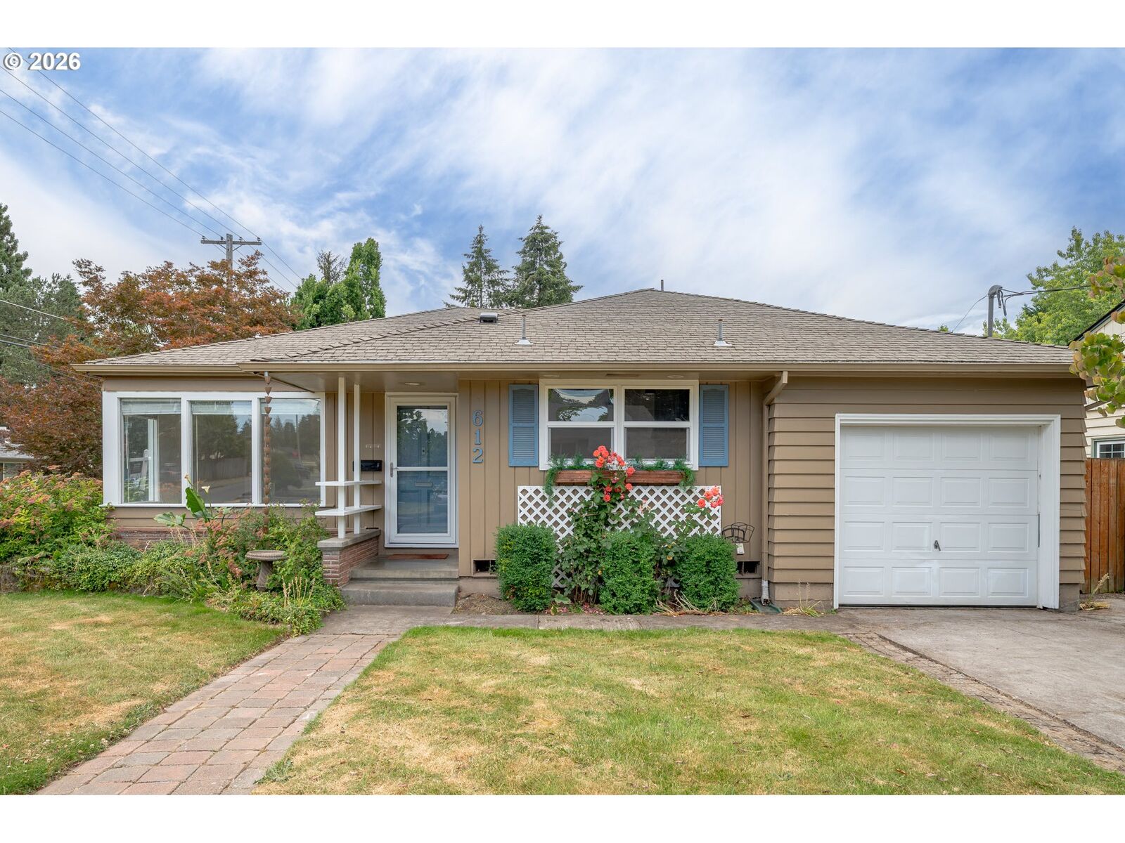 Property Photo:  612 NW 13th St  OR 97128 