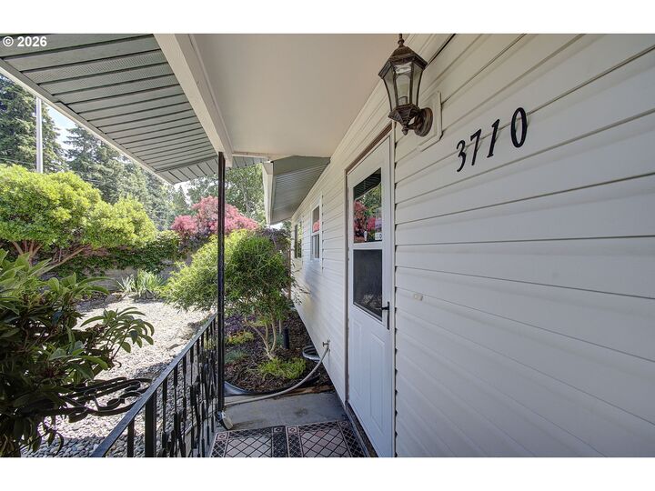 Property Photo: 3710 NE Pacific Way WA 98662
