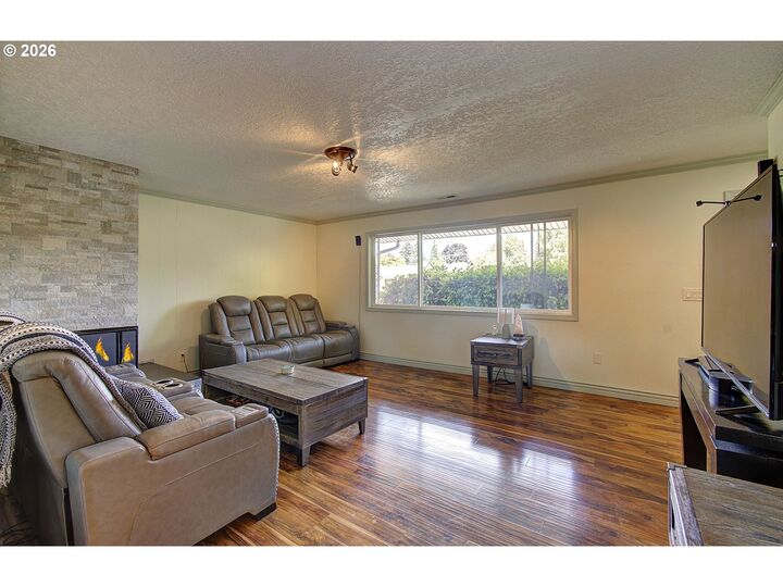 Property Photo:  3710 NE Pacific Way  WA 98662 
