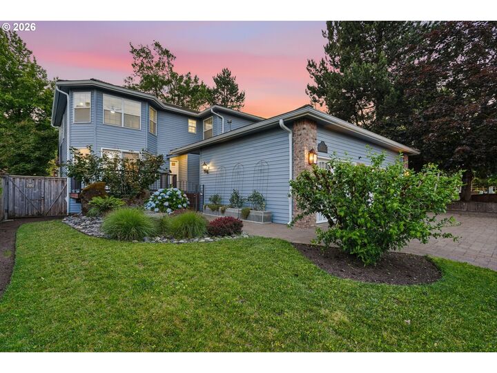 Property Photo:  17903 Ridge Lake Dr  OR 97034 