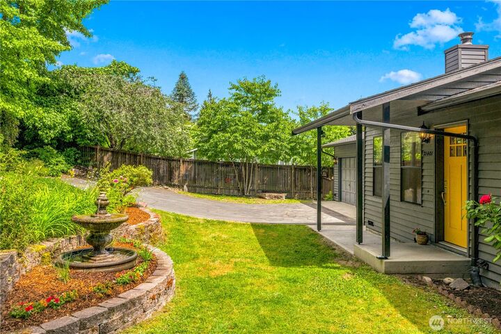Property Photo: 21401 52nd Avenue SE WA 98072