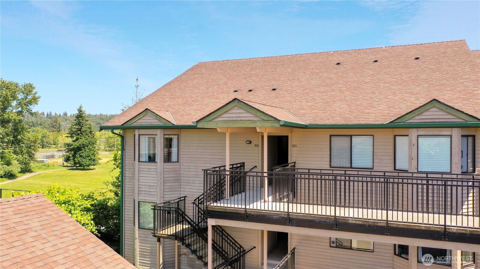 Property Photo: 101 Pine Avenue 306 WA 98290